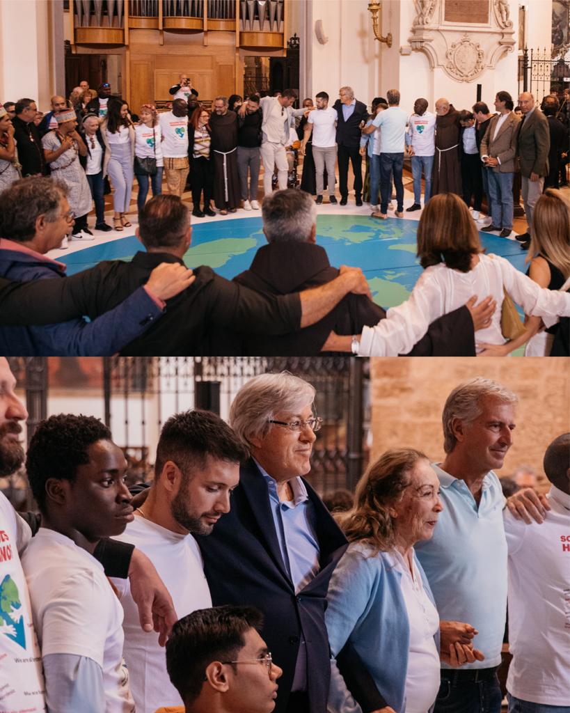 Siamo tutti fratelli: il primo Abbraccio Universale realizzato ad Assisi con Alejandro Roemmers