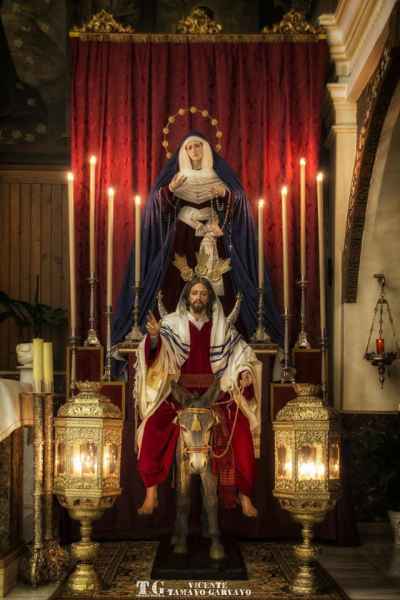 Altar de cultos del Señor de la Borriquita y Nuestra Señora del Rosario