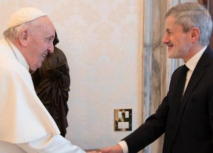 Guerra in Ucraina, Papa Francesco riceve Alemanno per parlare di pace